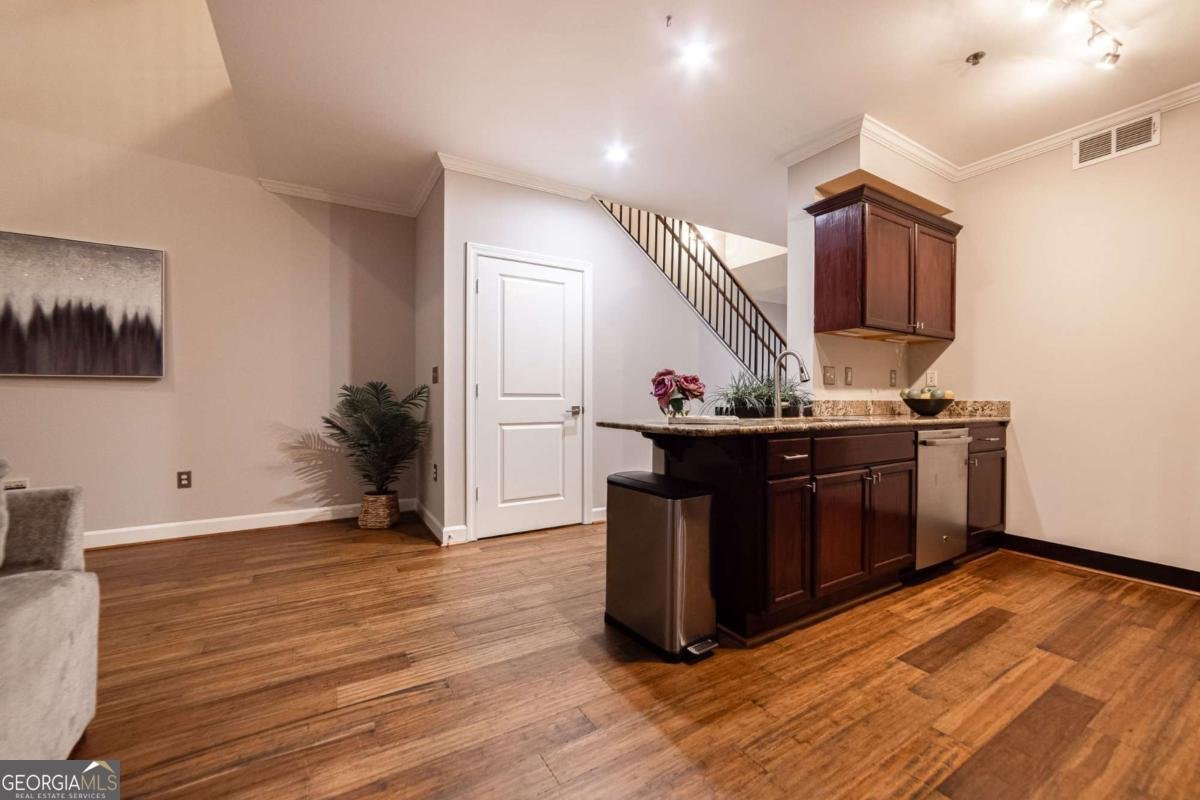 2626 Peachtree Road Atlanta - 13