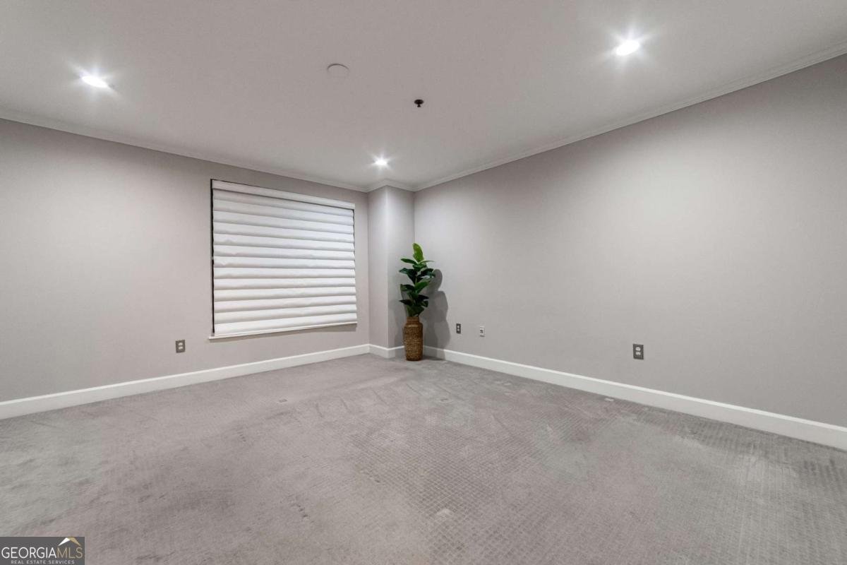 2626 Peachtree Road Atlanta - 49