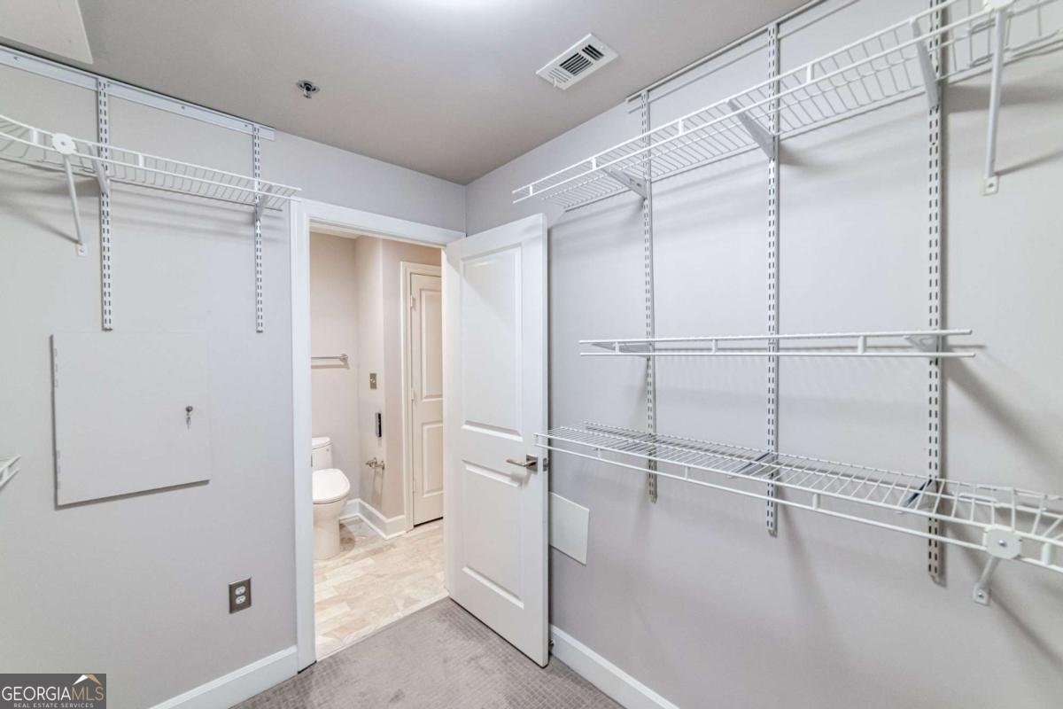 2626 Peachtree Road Atlanta - 61