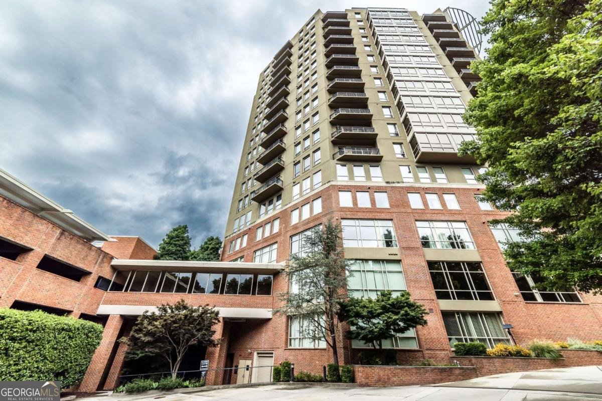 2626 Peachtree Road Atlanta - 75