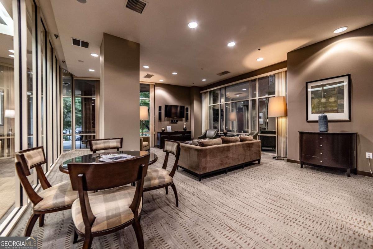 2626 Peachtree Road Atlanta - 83