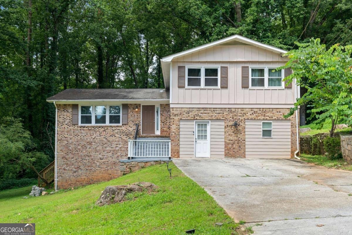 811 Corundum Court Stone Mountain - 1