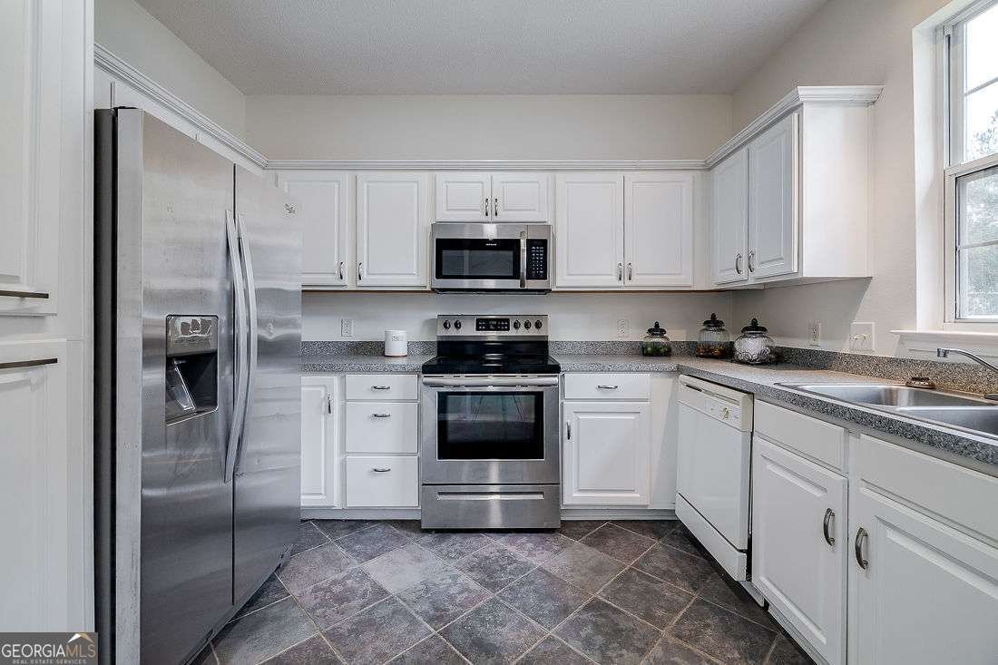 303 Antigua Drive Guyton - 10