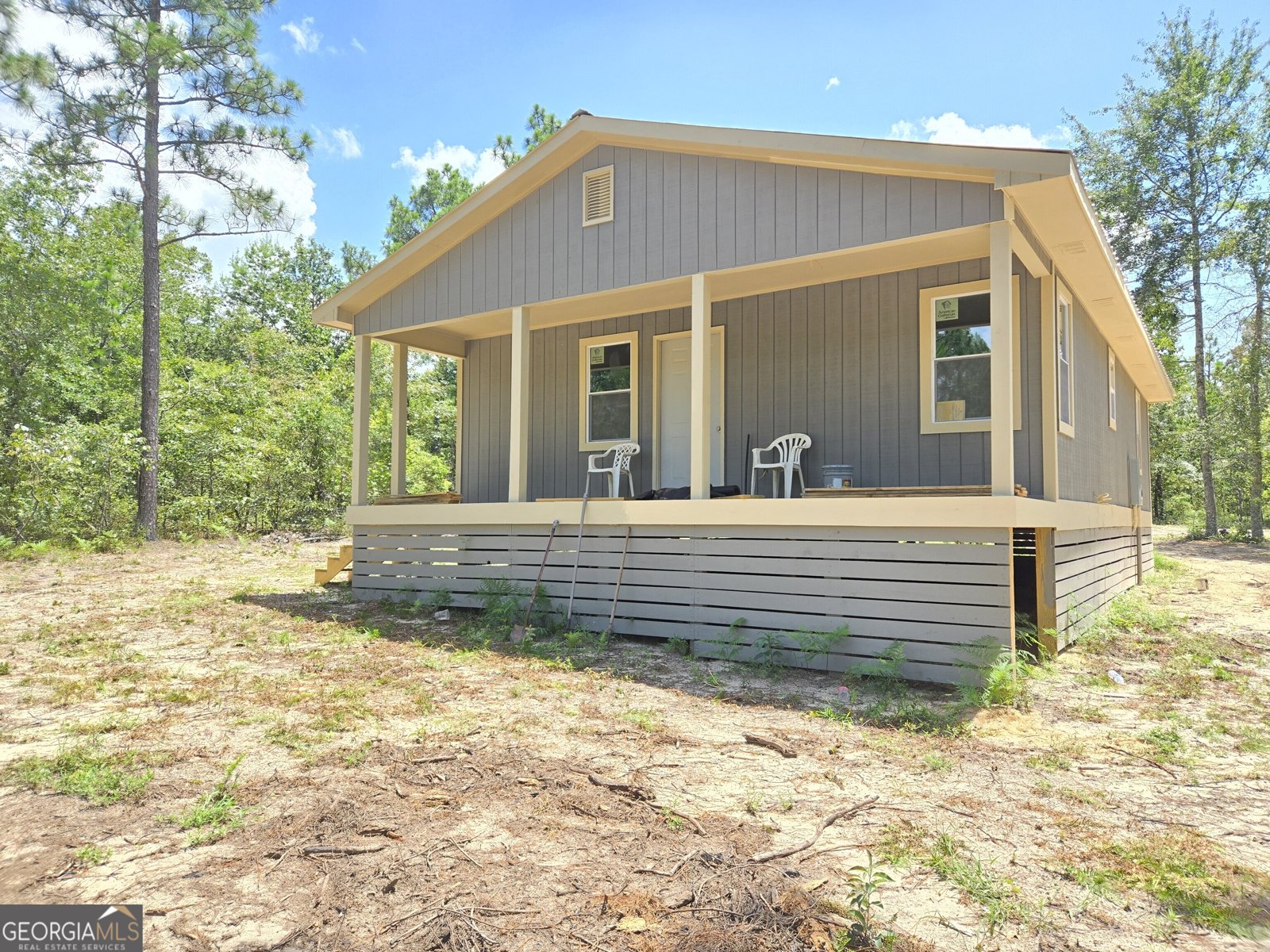 2450 Fort Perry Rd. Box Springs - 1