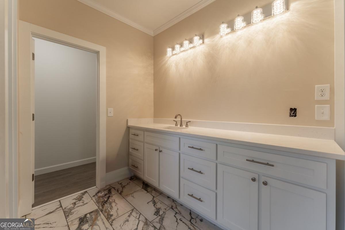 971 Heathchase Drive Suwanee - 23