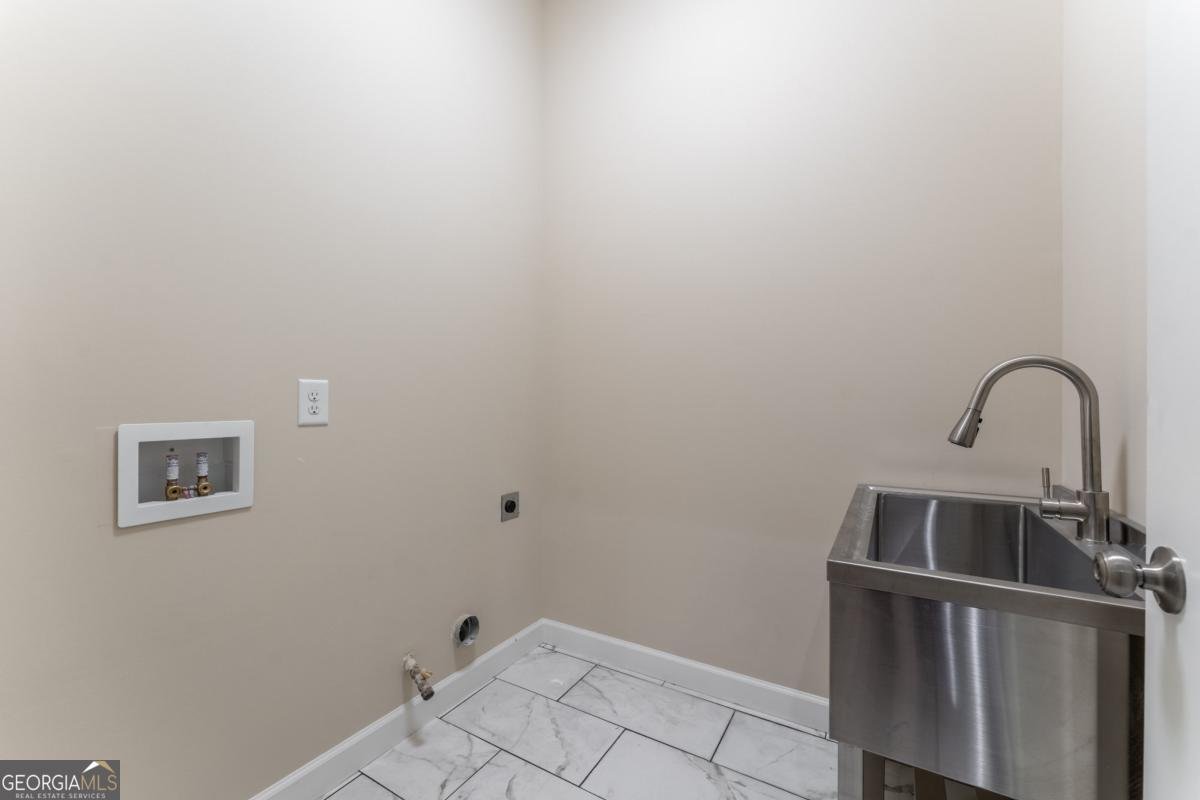 971 Heathchase Drive Suwanee - 35