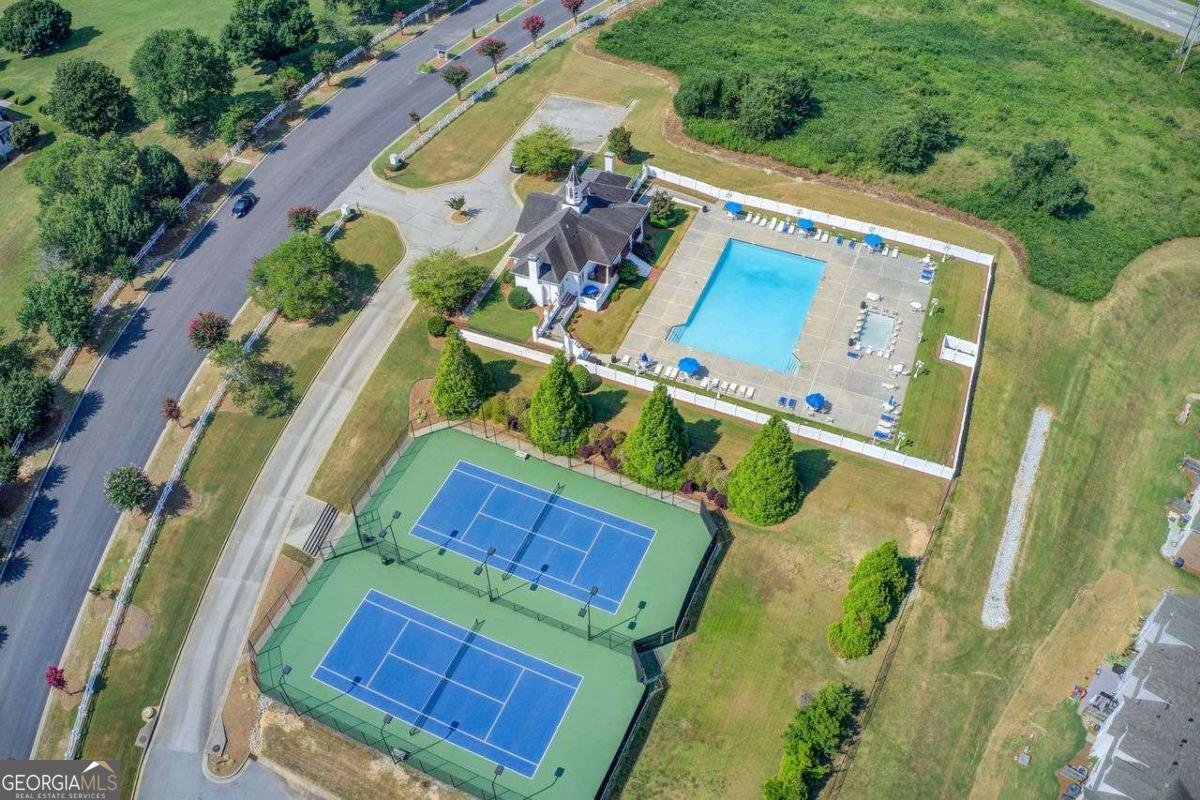 408 Arbor Lane Loganville - 43