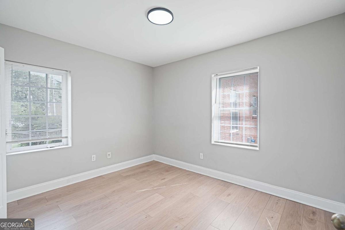 2367 Cascade Road Atlanta - 15