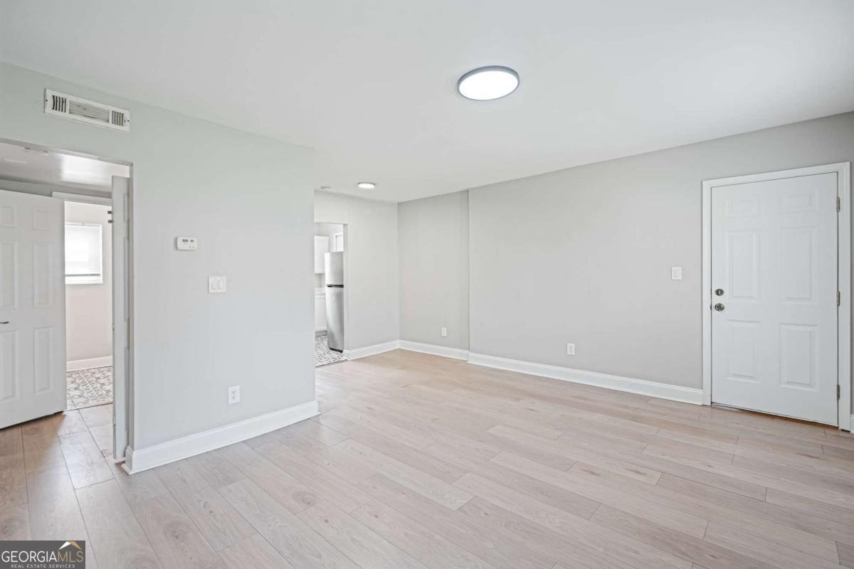 2367 Cascade Road Atlanta - 5