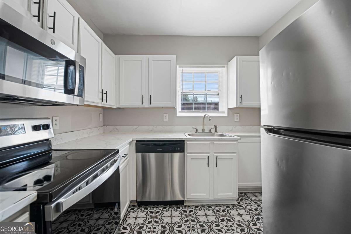 2367 Cascade Road Atlanta - 7