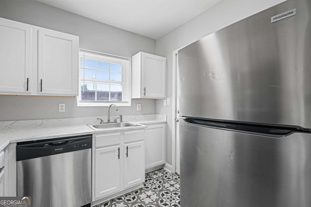 2367 Cascade Road Atlanta - 9