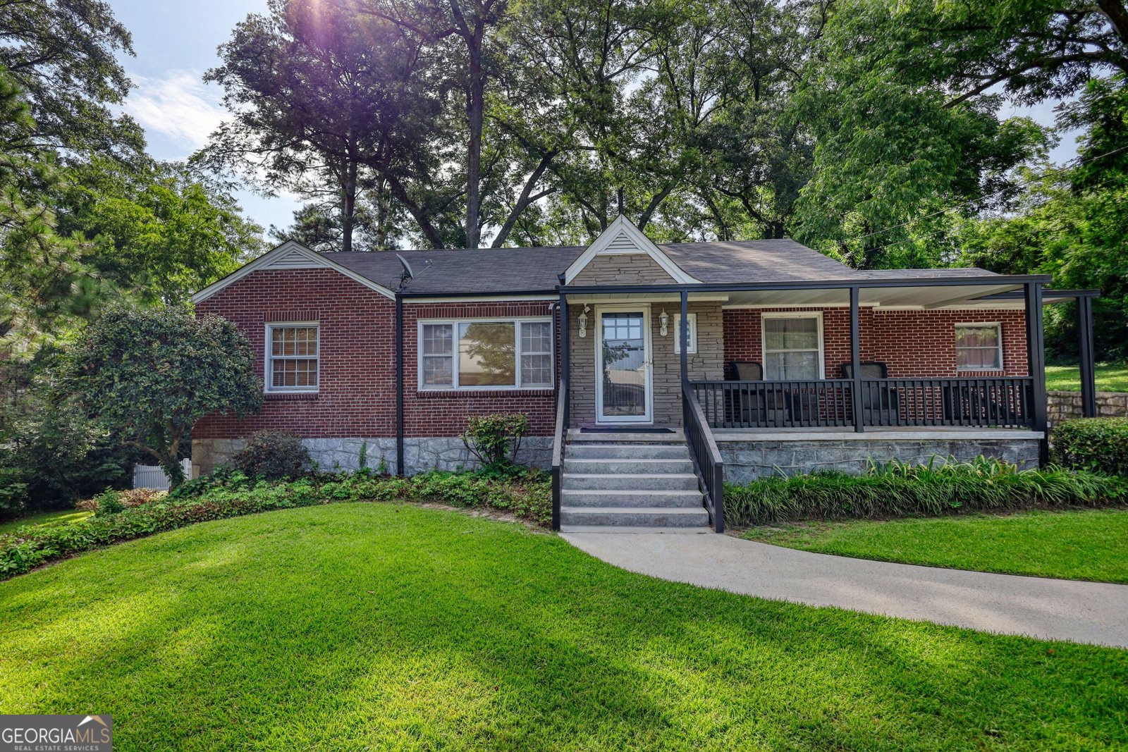 990 Oakland Avenue Conyers - 1