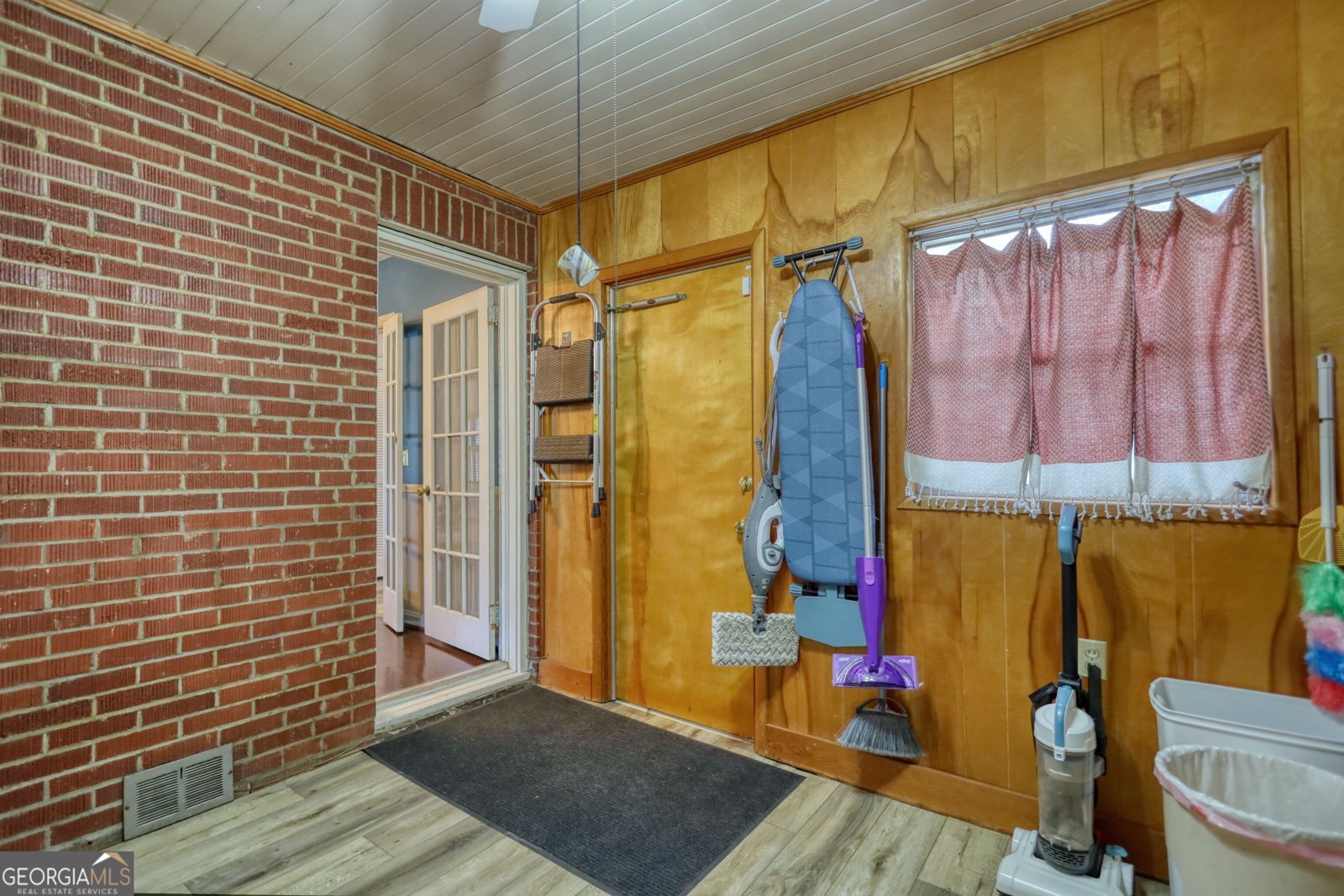 990 Oakland Avenue Conyers - 33