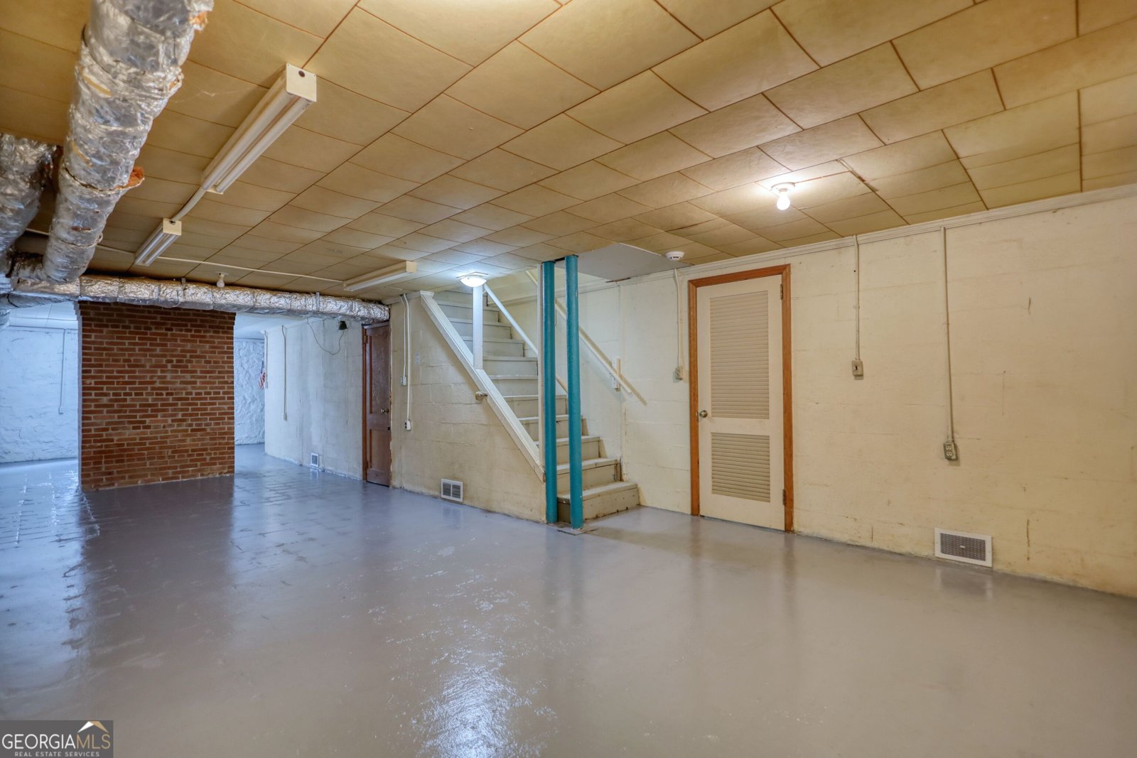 990 Oakland Avenue Conyers - 37