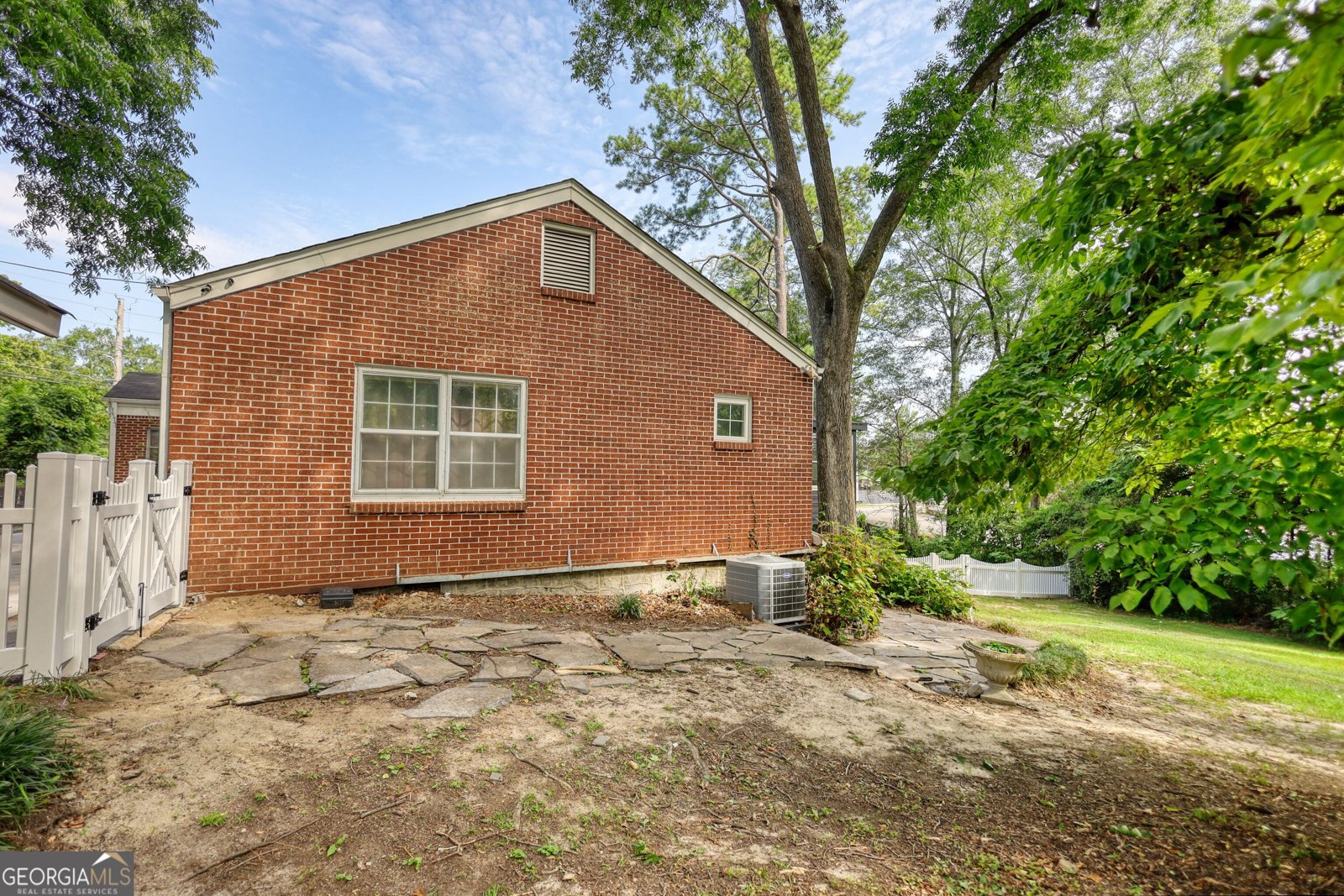 990 Oakland Avenue Conyers - 44