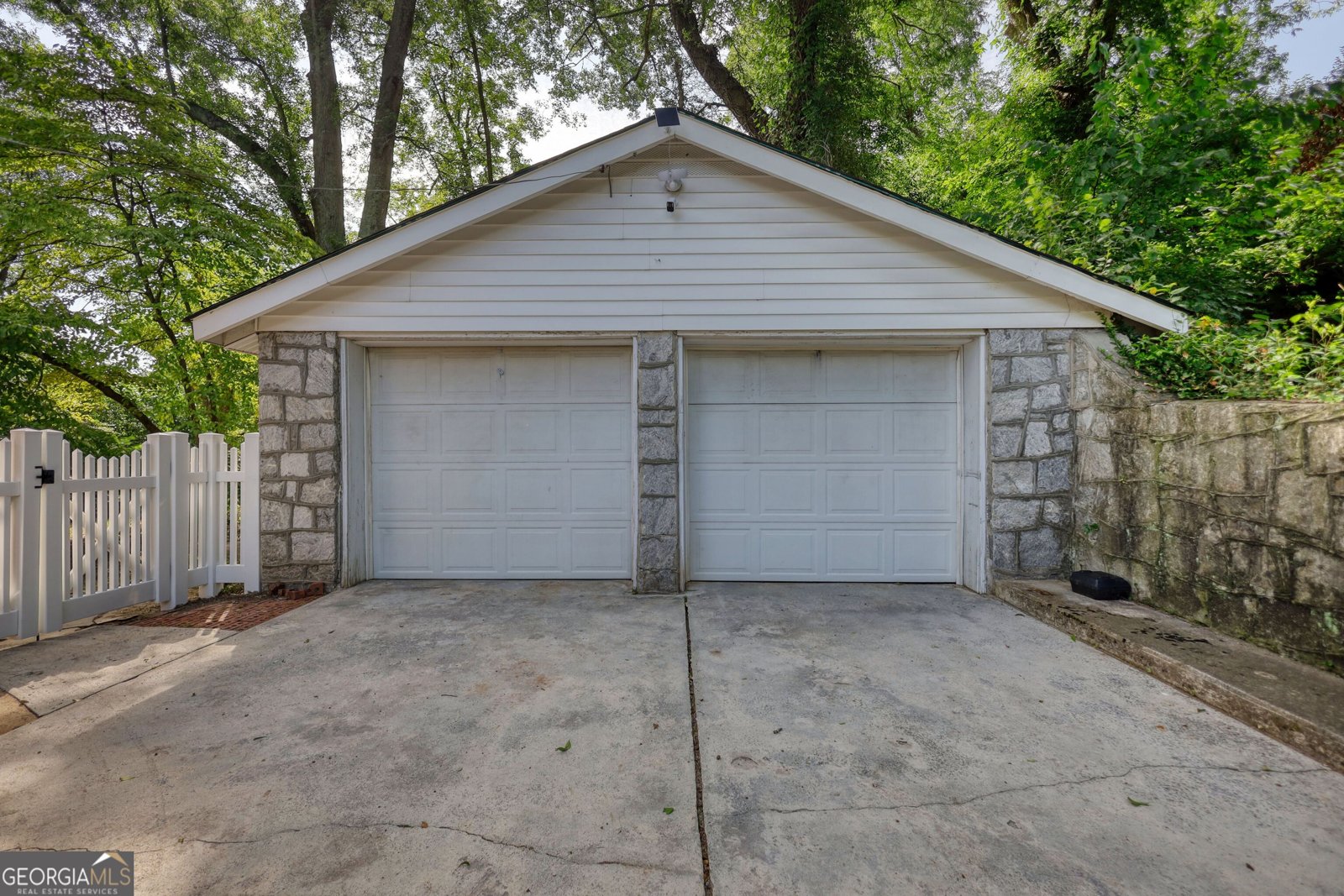 990 Oakland Avenue Conyers - 45