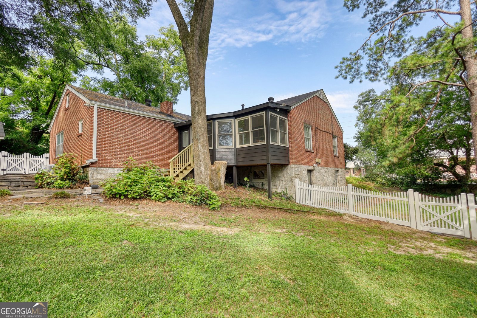 990 Oakland Avenue Conyers - 48