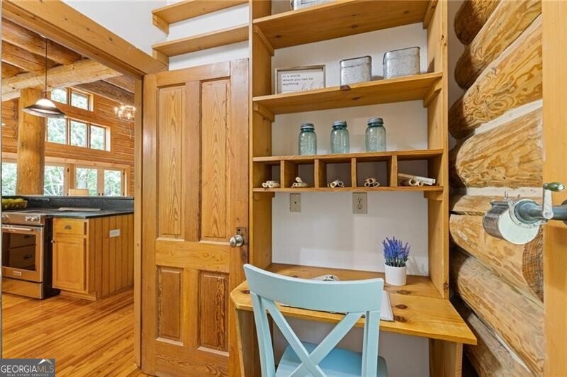 1355 White Road White - 1