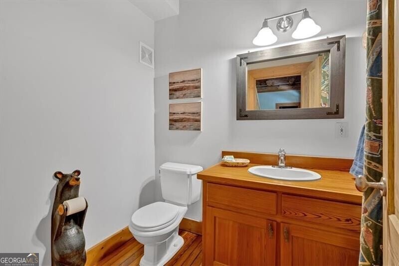 1355 White Road White - 15