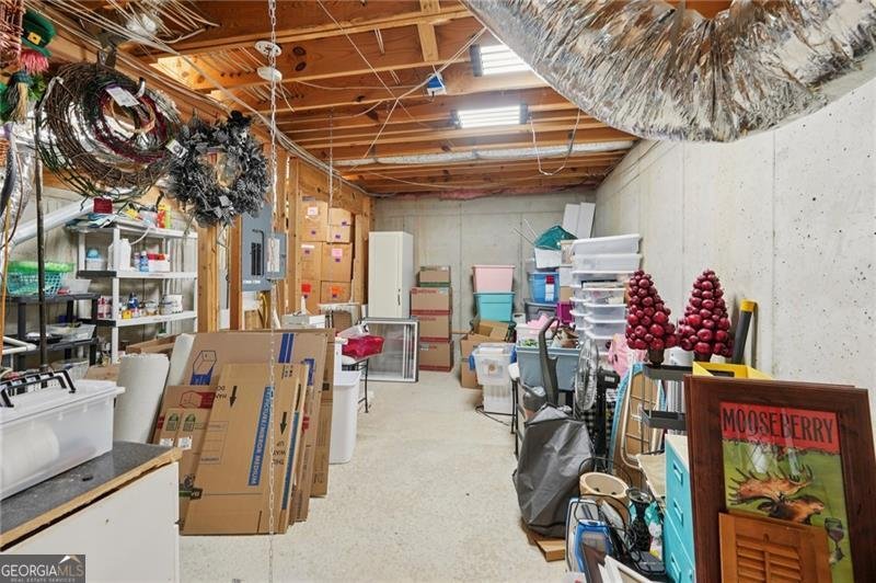 504 Green Court Woodstock - 66