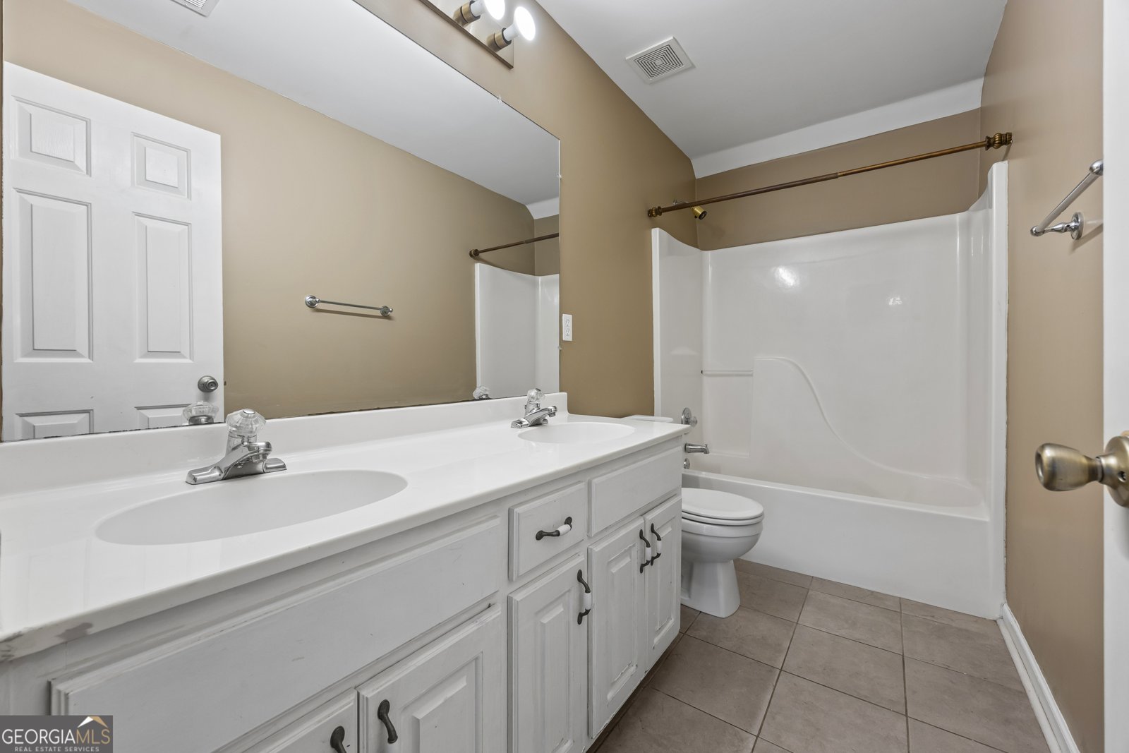 1005 Windridge Drive Loganville - 43