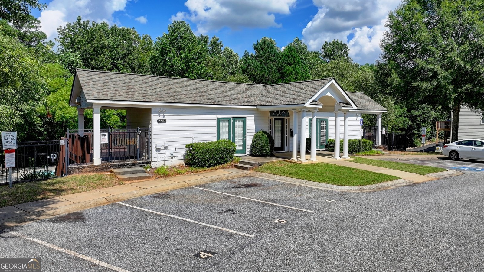 2458 Suwanee Pointe Drive Lawrenceville - 38