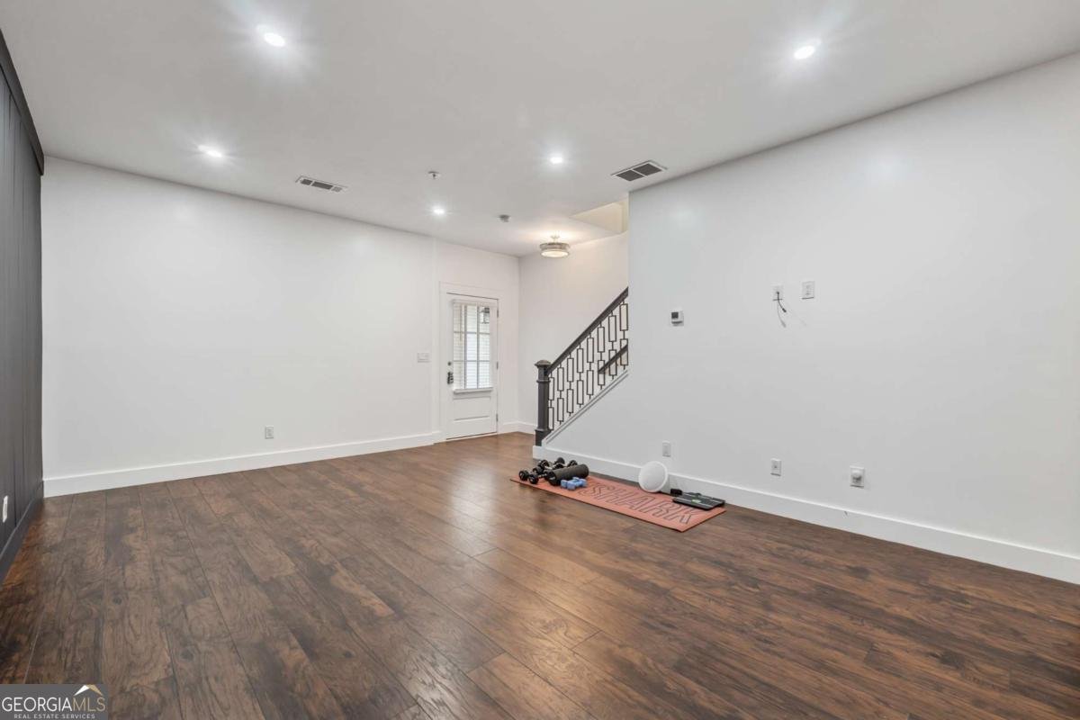 6686 Sterling Drive Atlanta - 33