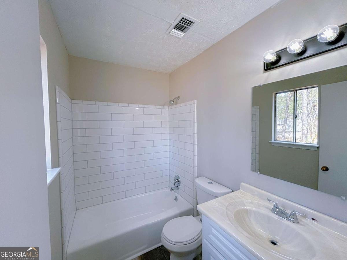 566 Aberdeen Drive Stone Mountain - 13