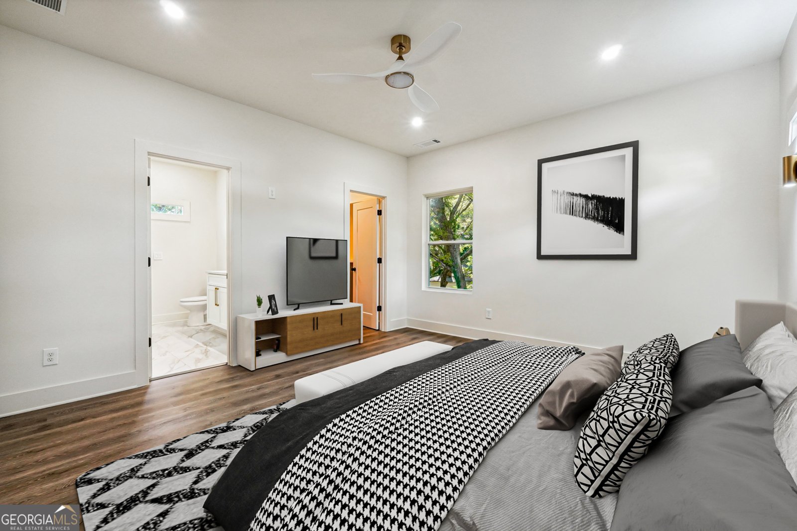 1045 McDaniel Street Atlanta - 23
