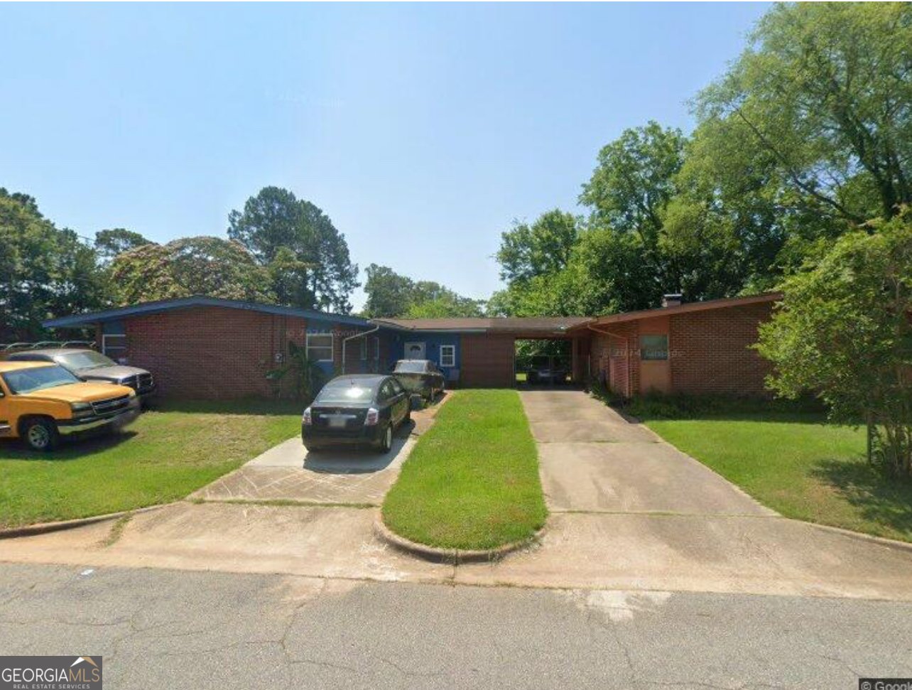 1978 Riverview Circle Albany - 1