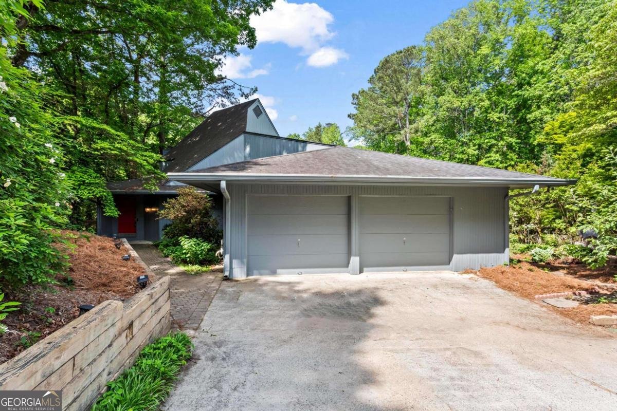 3863 Dundee Drive Roswell - 1