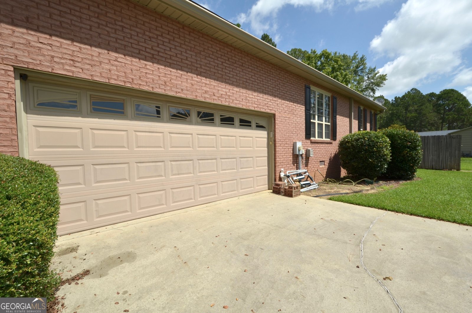 281 N Lakes Drive Eastman - 46