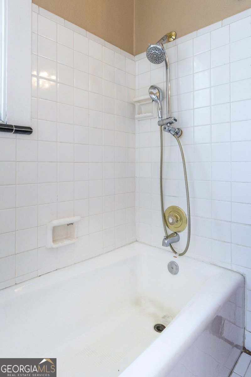 560 Athens Street Hartwell - 17