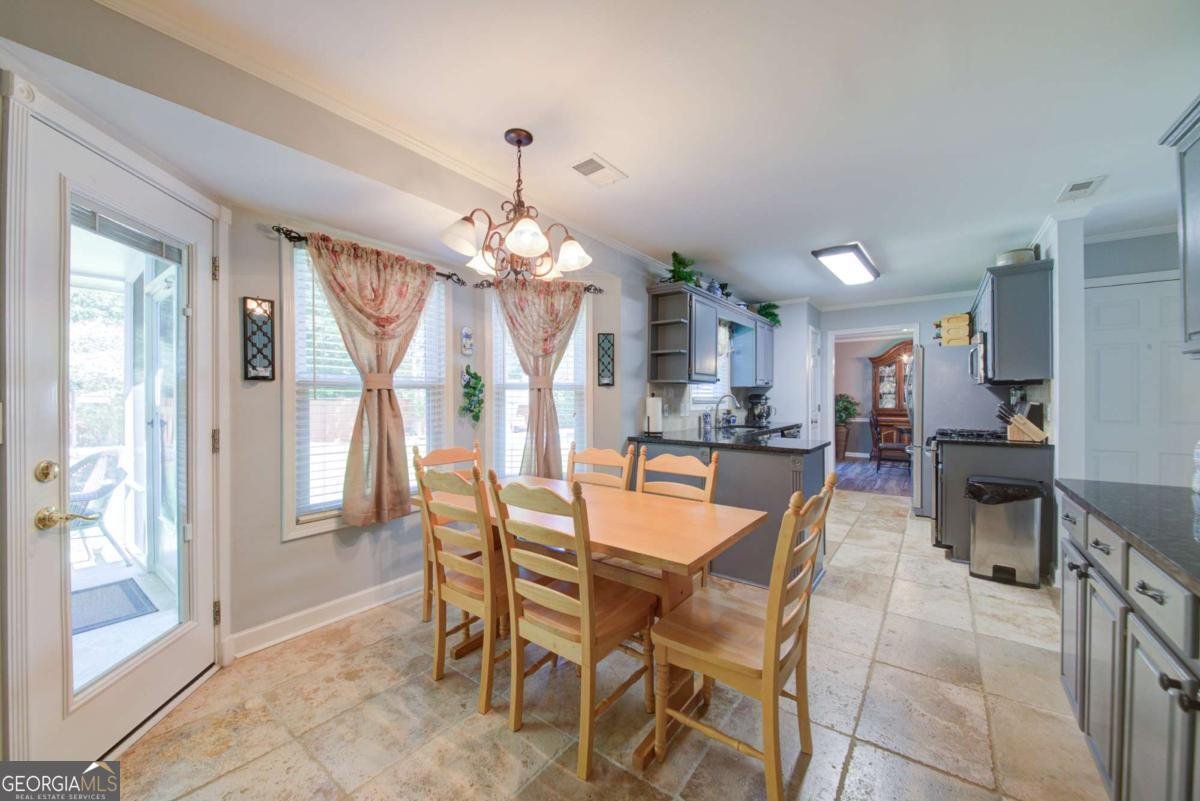 3320 Elizabeth Court Cumming - 10