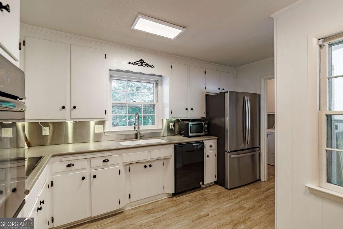 655 University Circle Athens - 10