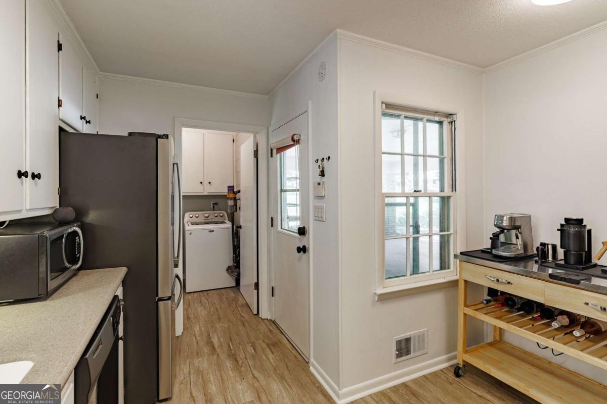 655 University Circle Athens - 13