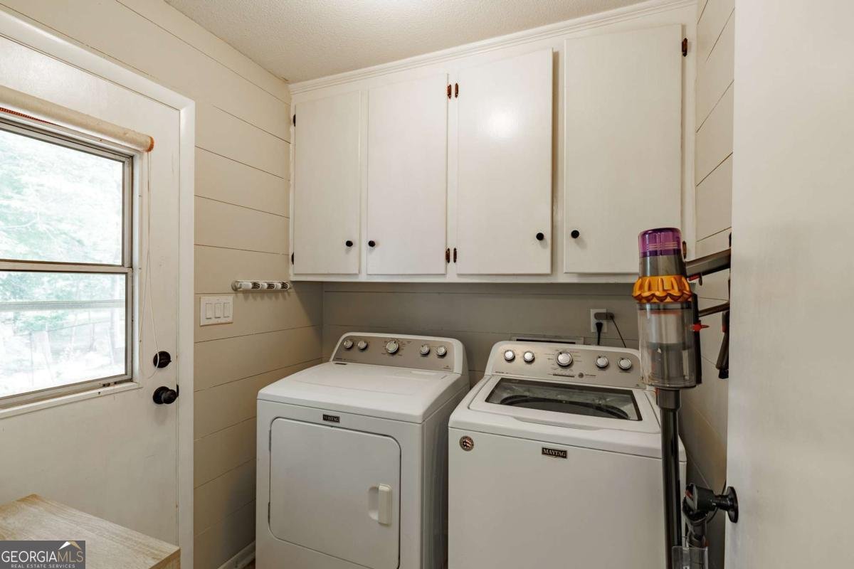655 University Circle Athens - 14