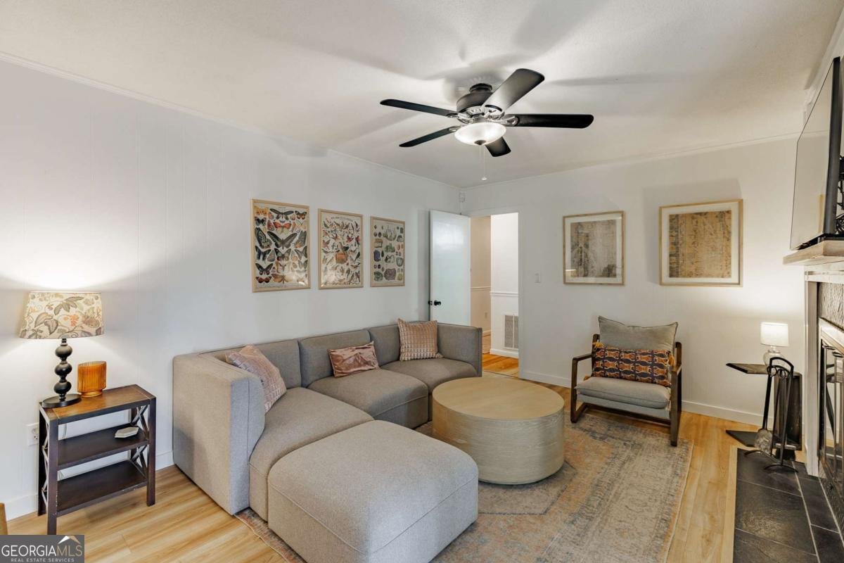655 University Circle Athens - 15