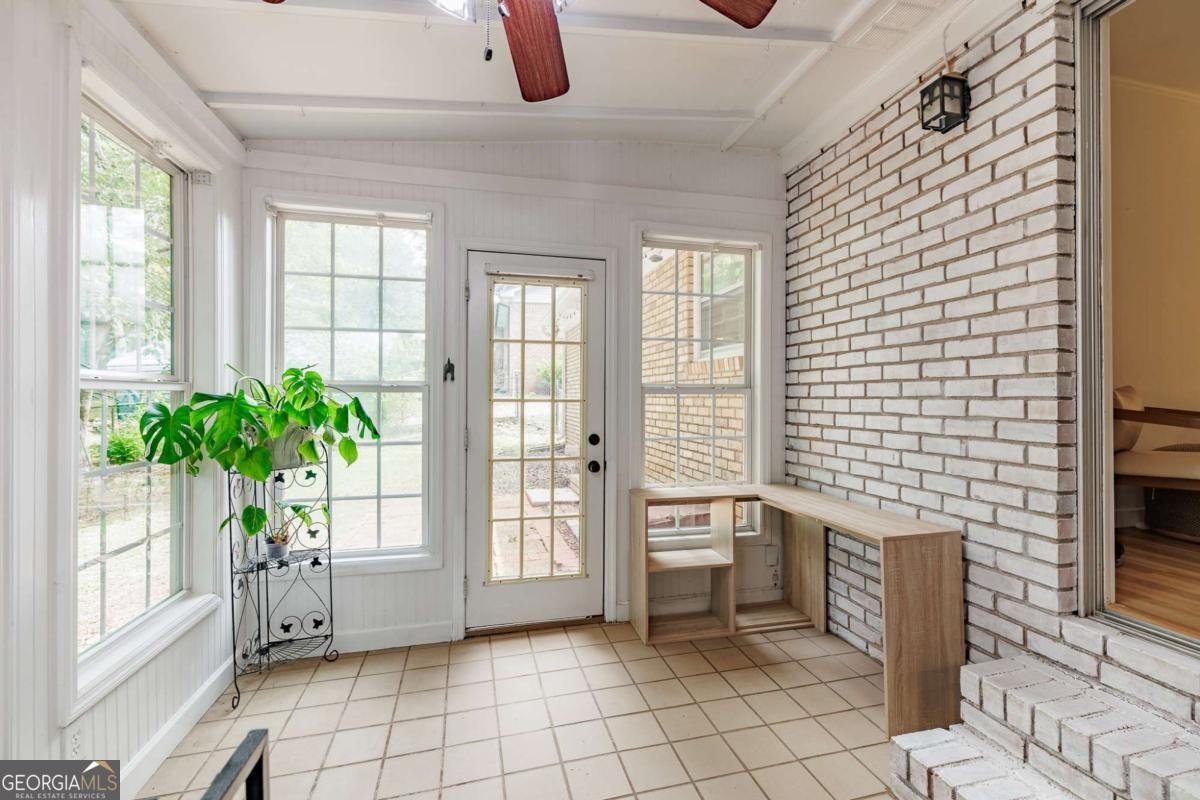655 University Circle Athens - 20