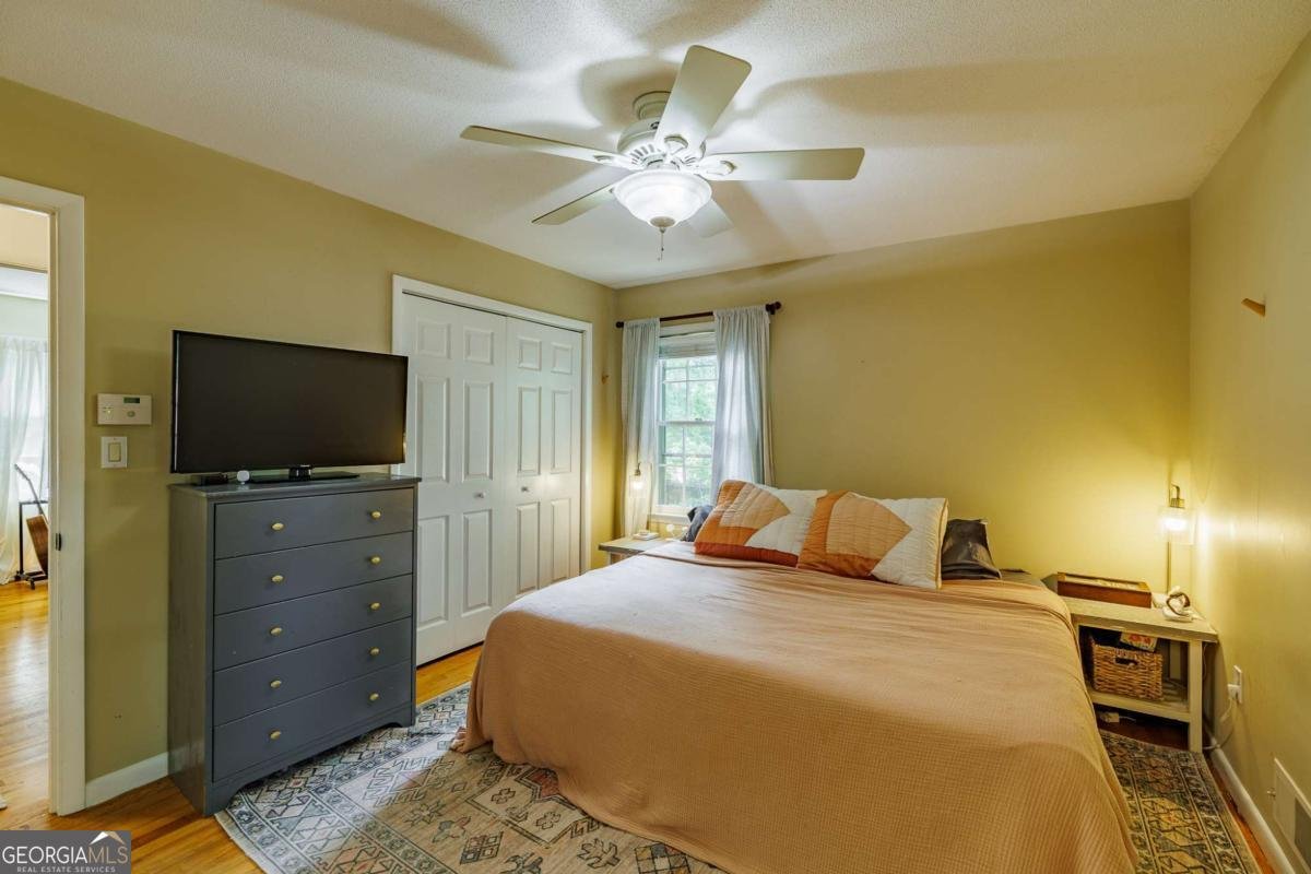 655 University Circle Athens - 23