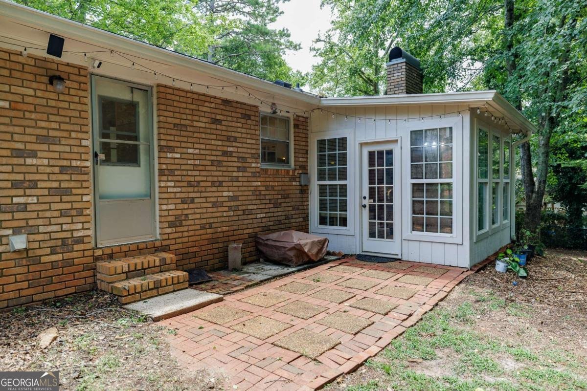 655 University Circle Athens - 32