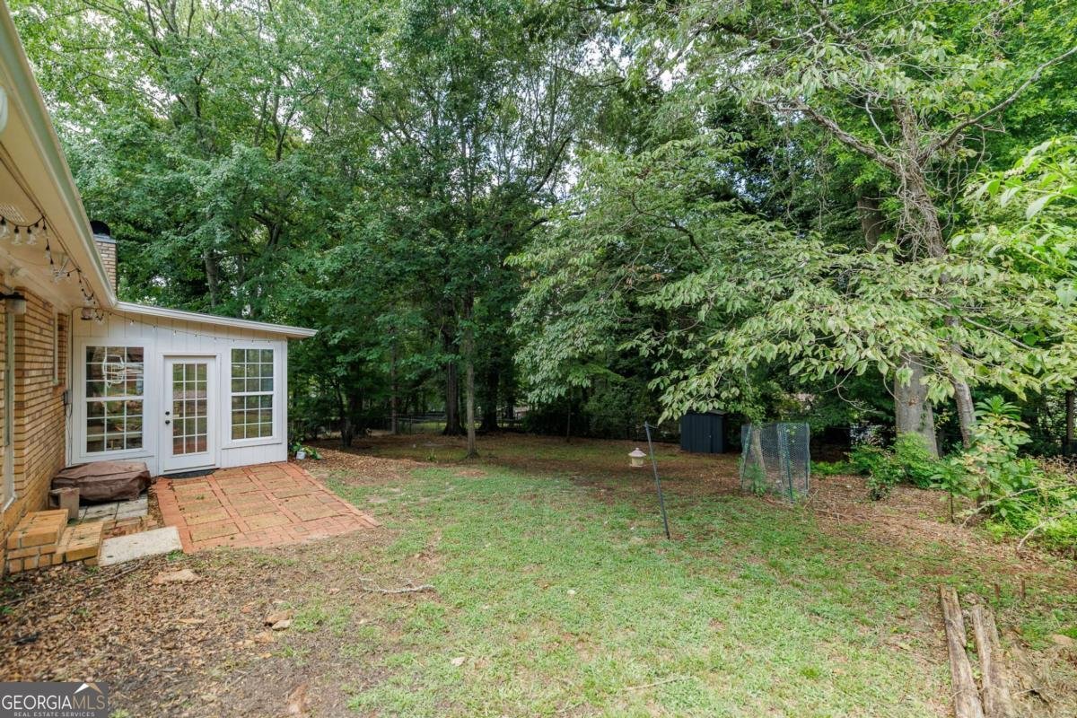 655 University Circle Athens - 33