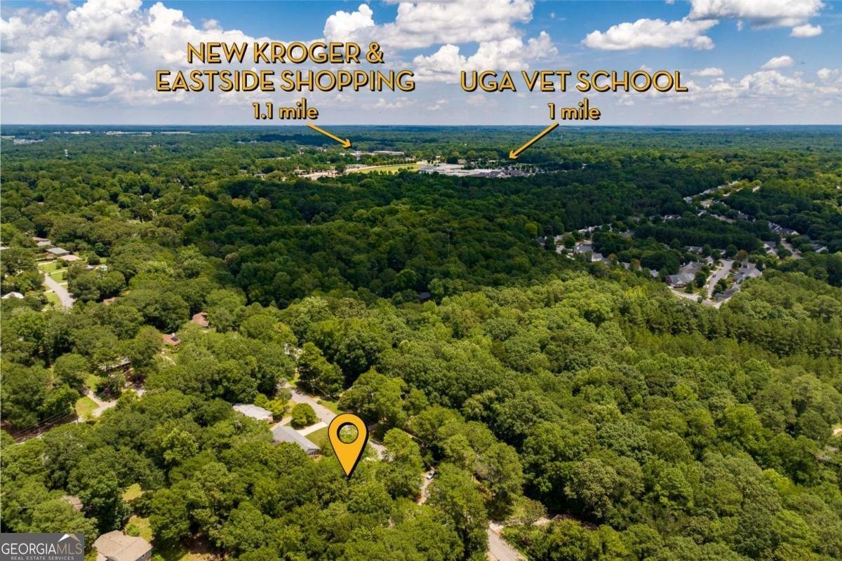 655 University Circle Athens - 4