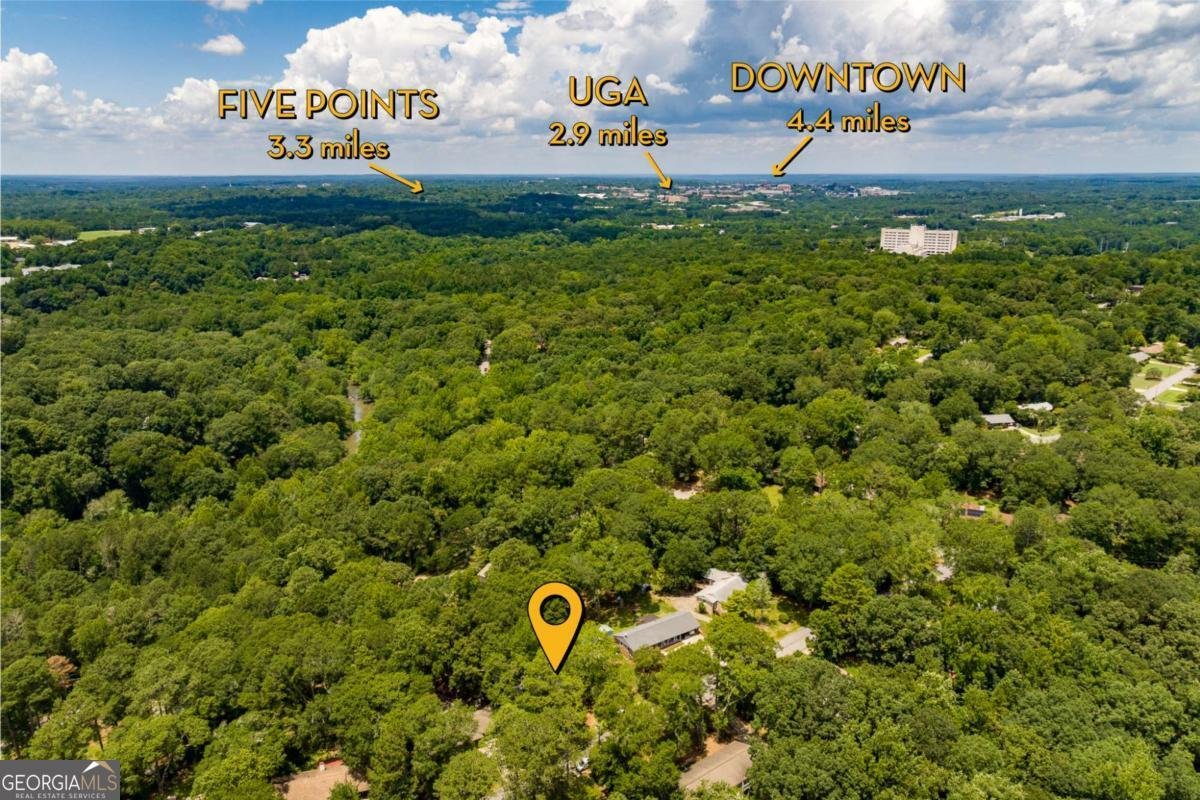 655 University Circle Athens - 5