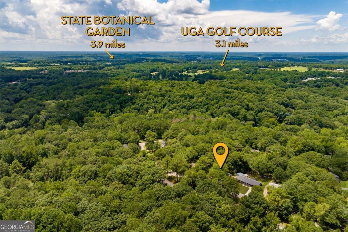 655 University Circle Athens - 6