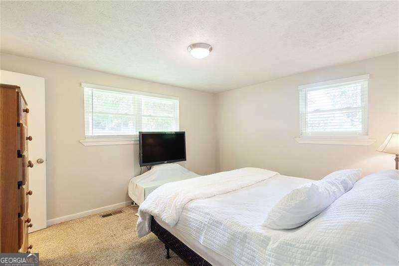 6119 Lullwater Drive Douglasville - 21