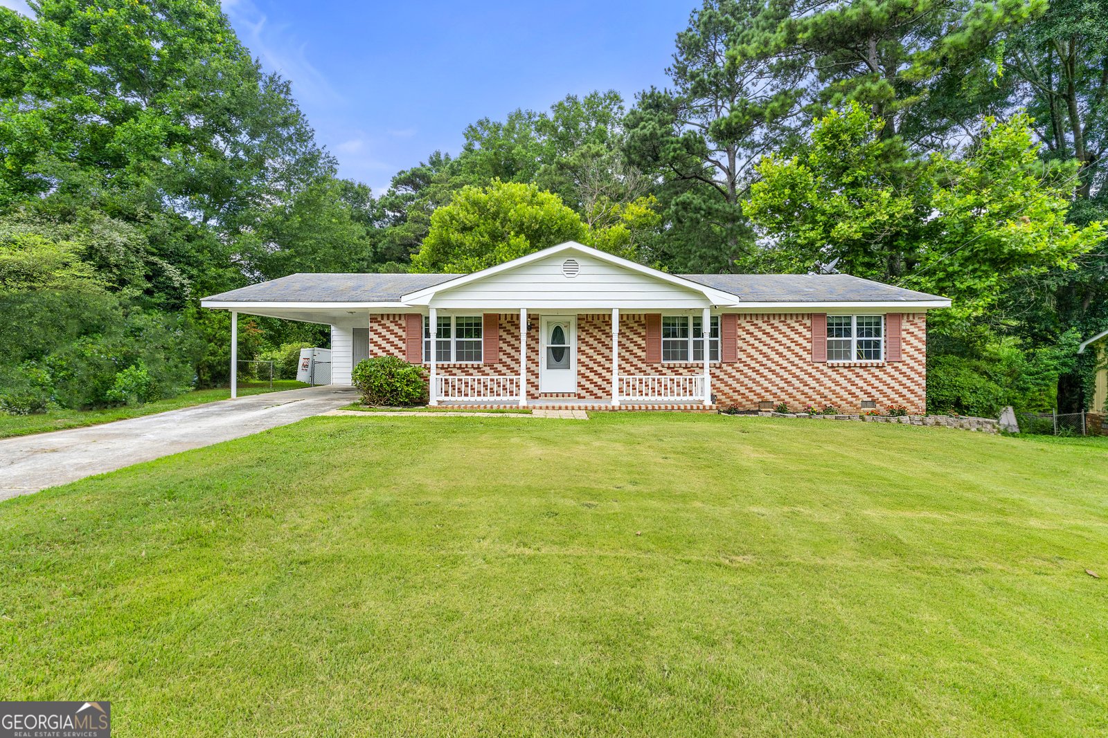 3027 Lakeridge Drive Conyers - 1