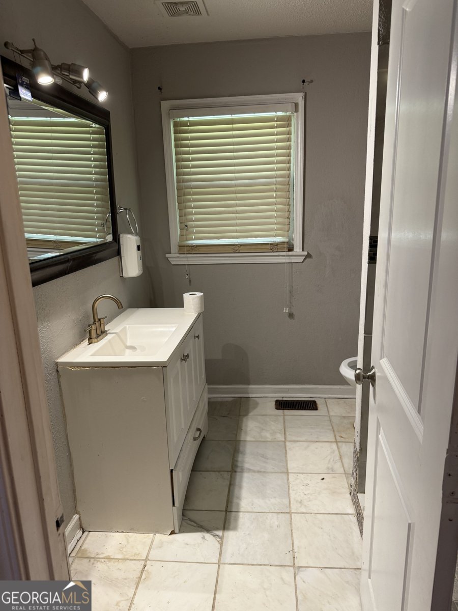 1111 Regis Road Atlanta - 13