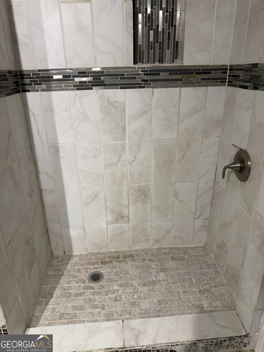 1111 Regis Road Atlanta - 14