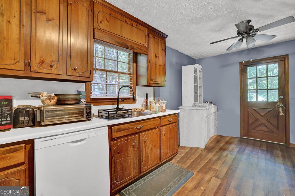 215 Valley Brook Drive Woodstock - 16